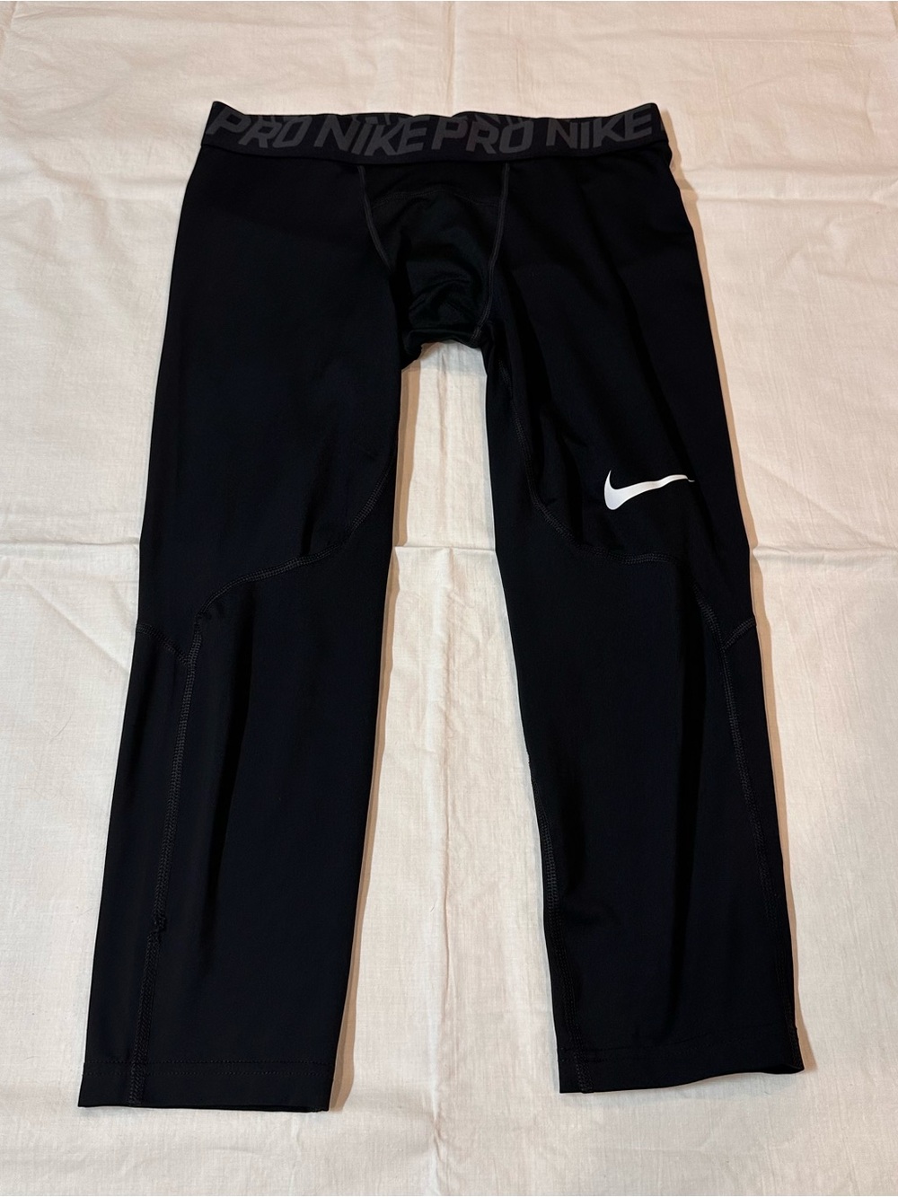 Nike Pro Men's 3/4 Length
Compression Tights - Black - Size L